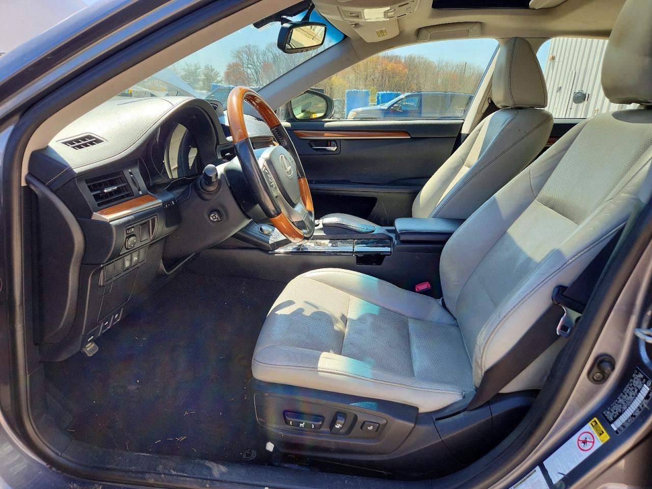 2013 LEXUS ES 300H
