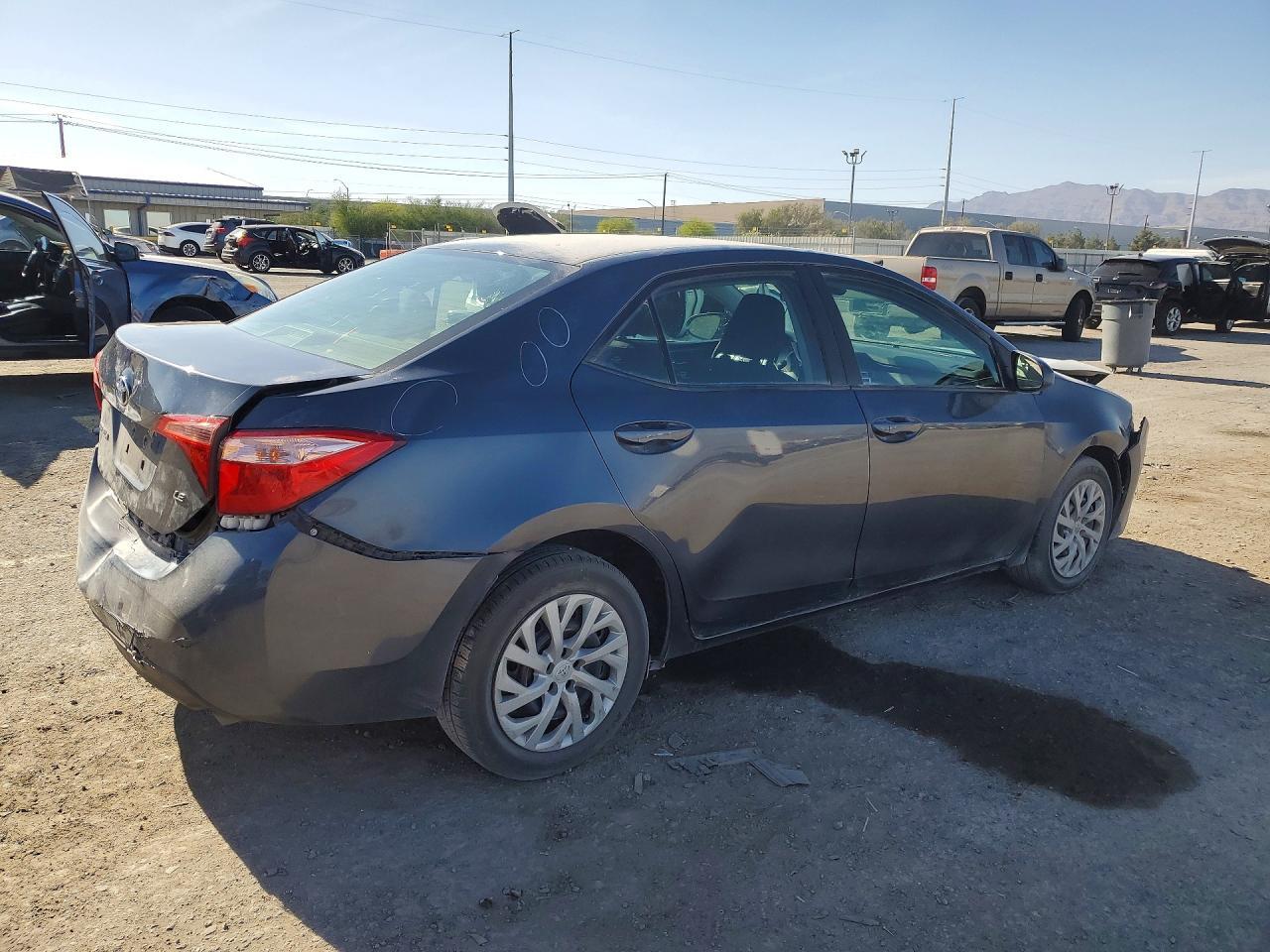 2018 TOYOTA COROLLA