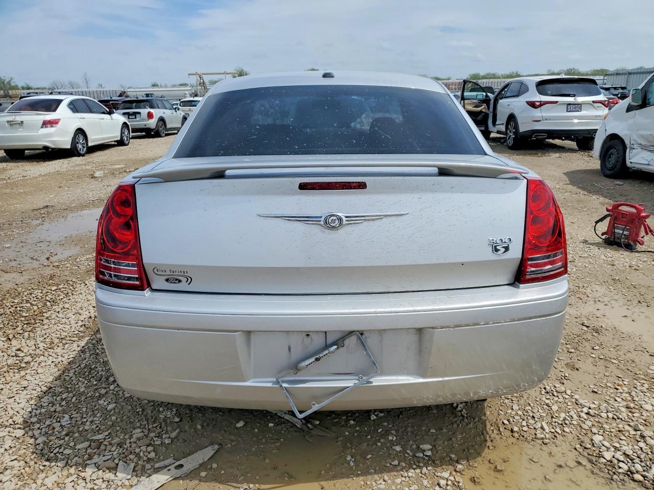 2010 CHRYSLER 300
