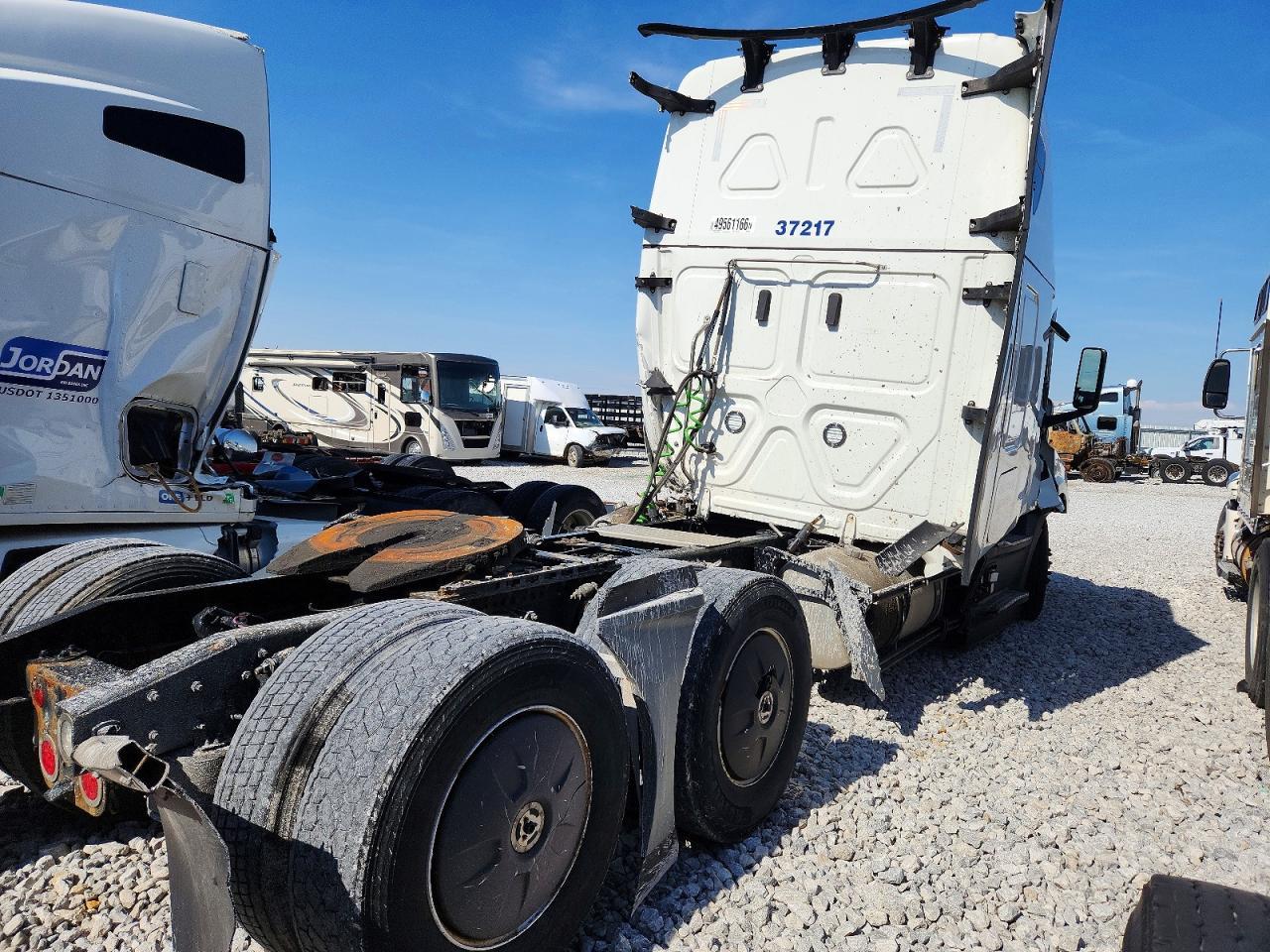 2022 FREIGHTLINER CASCADIA 126