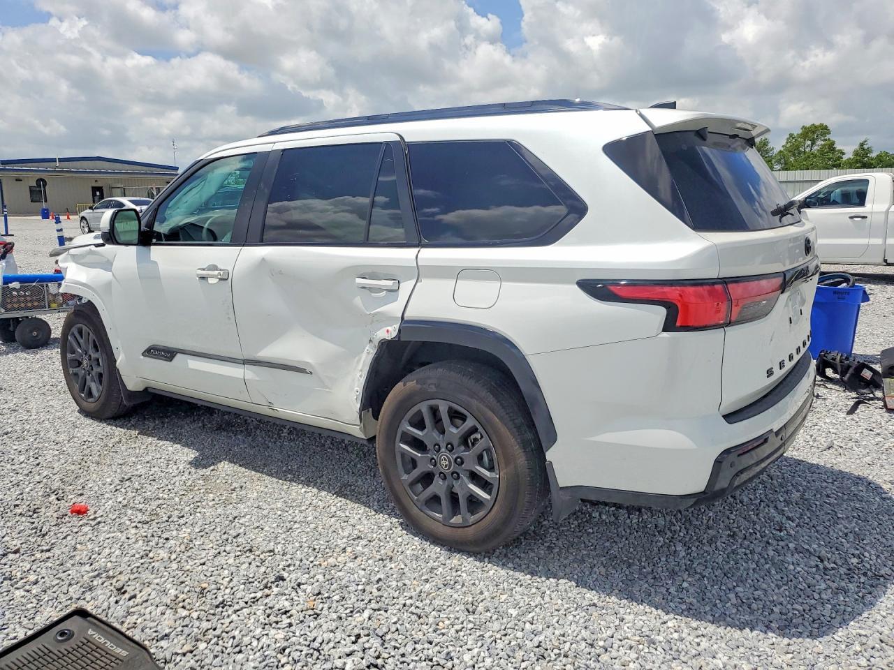 2025 TOYOTA Sequoia
