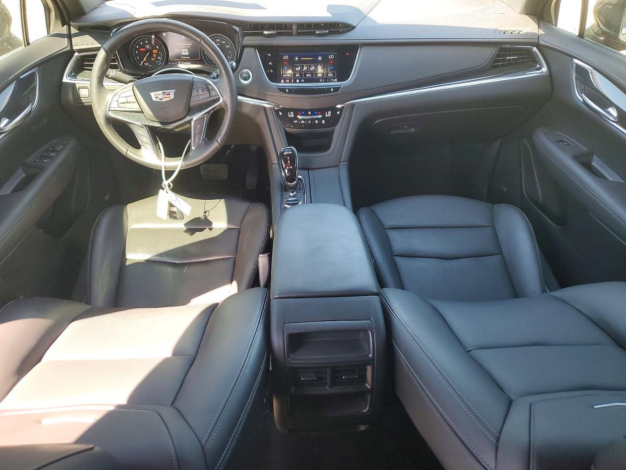 2022 CADILLAC XT5