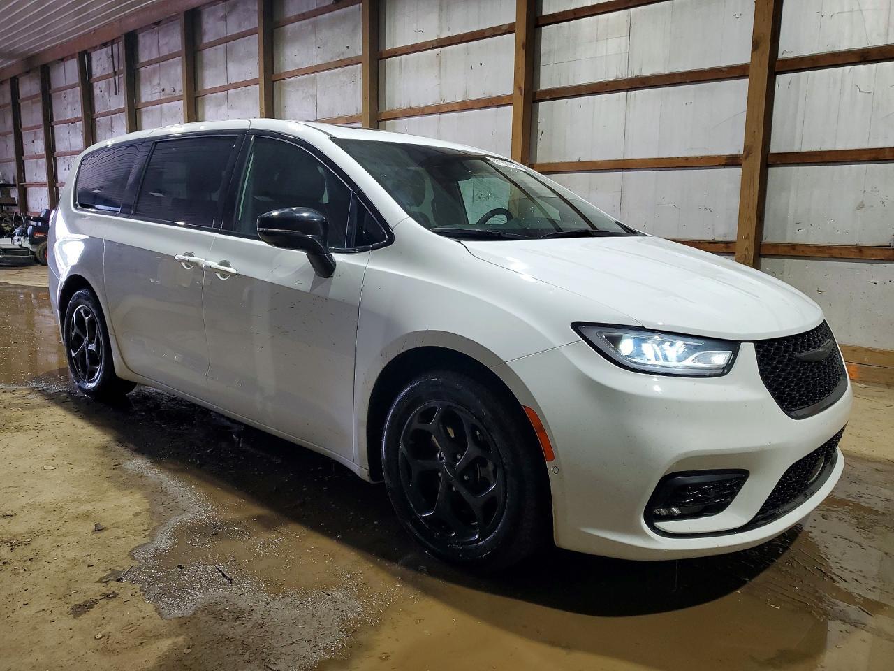 2023 CHRYSLER Pacifica