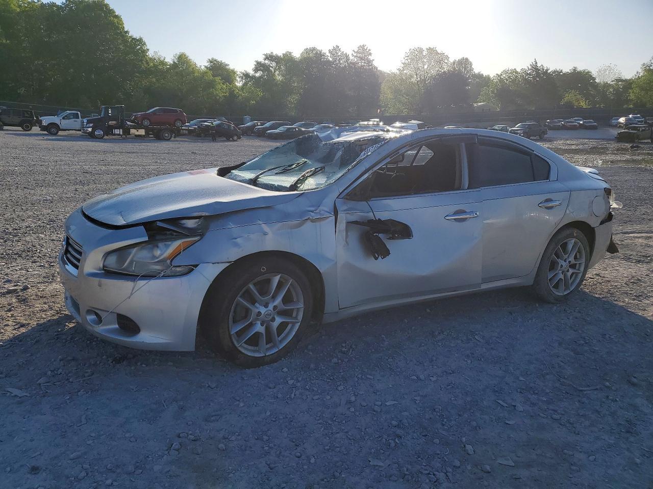 2014 NISSAN Maxima