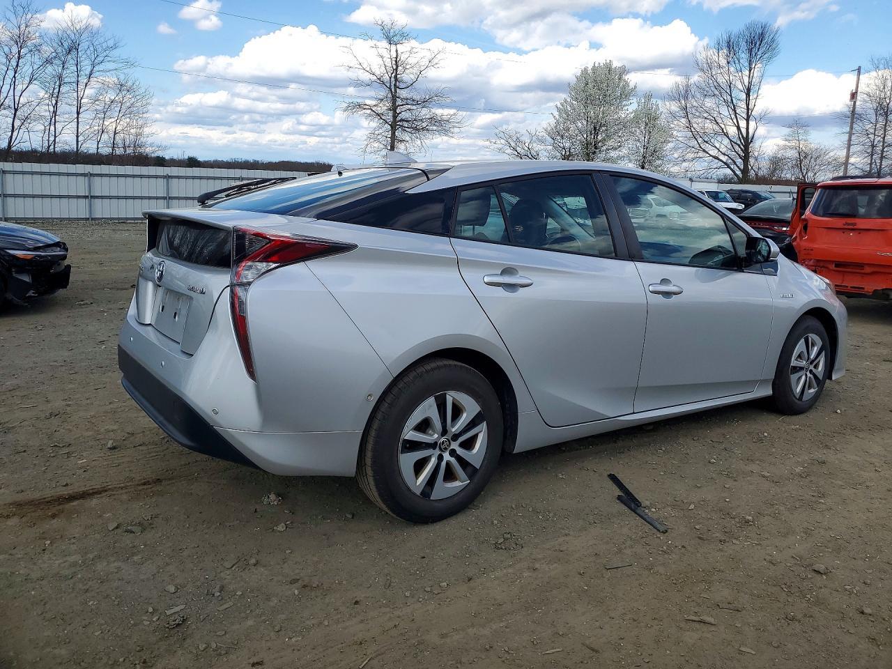 2018 TOYOTA PRIUS