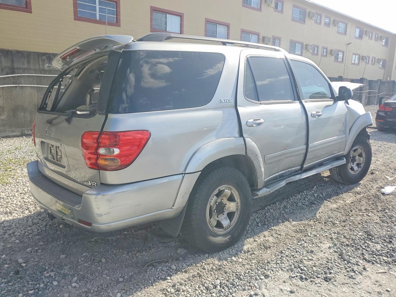 2002 TOYOTA Sequoia