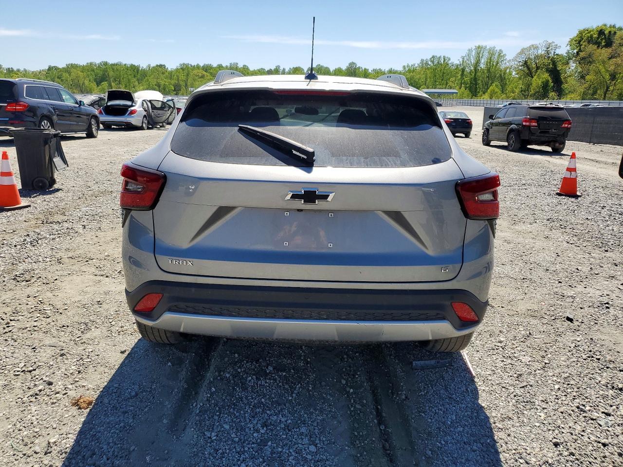 2025 CHEVROLET TRAX