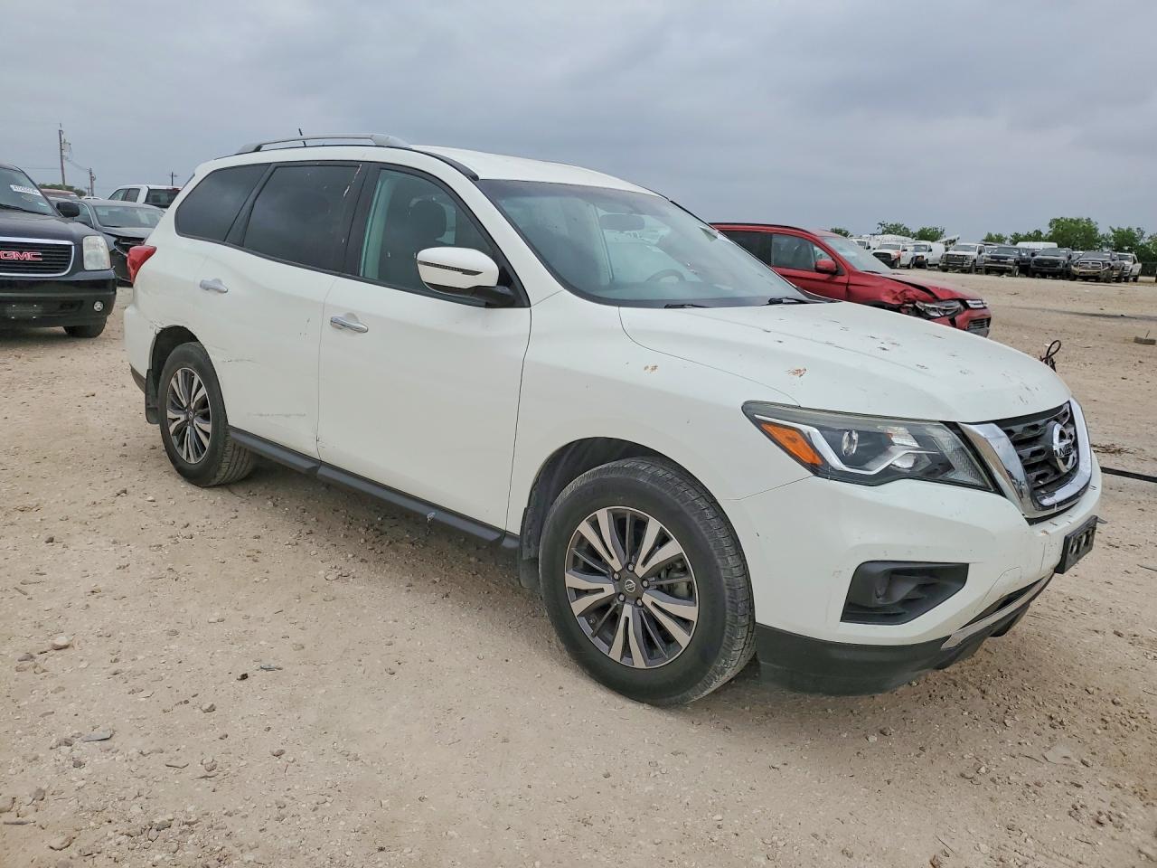 2017 NISSAN PATHFINDER
