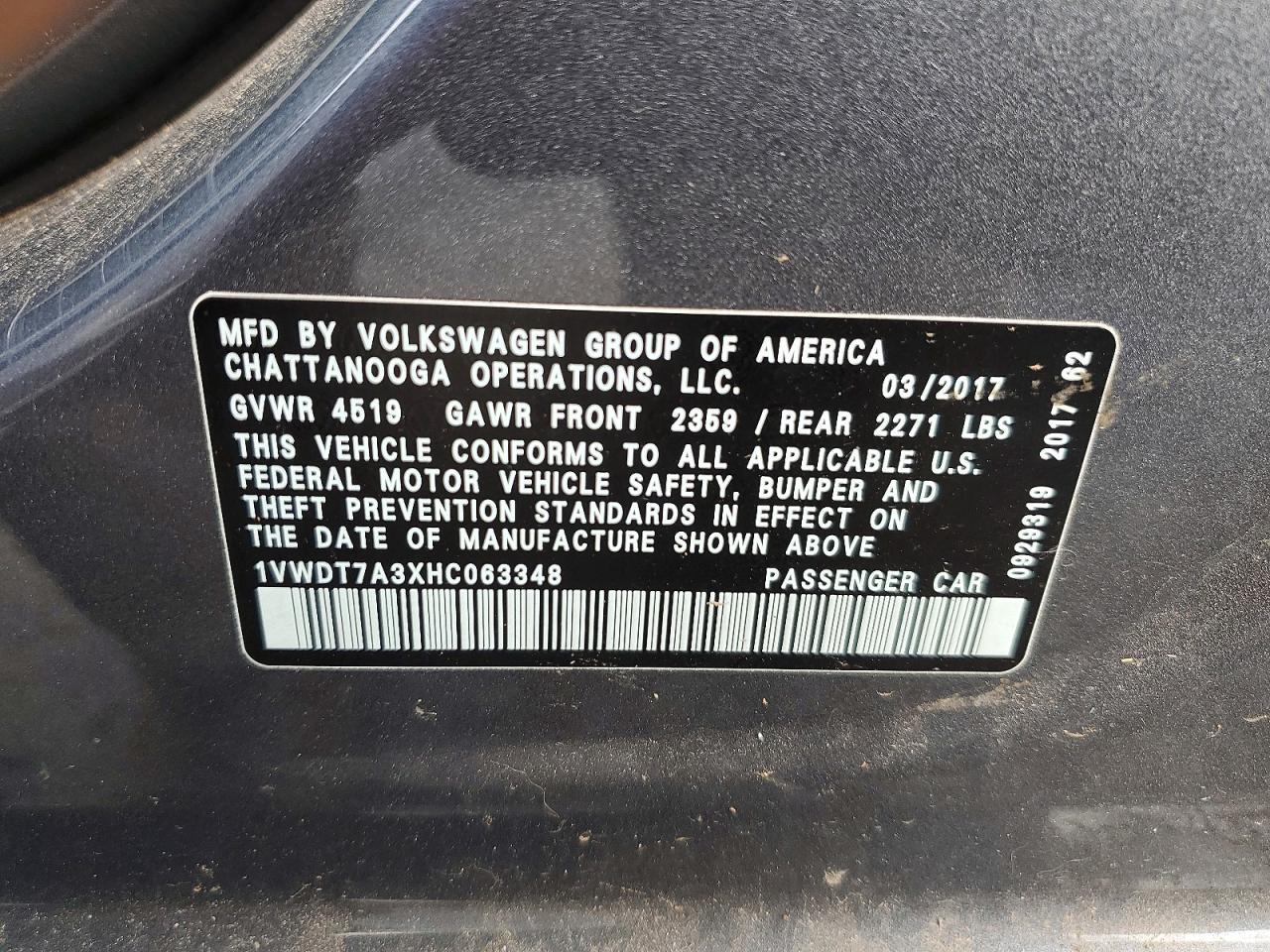 2017 VOLKSWAGEN Passat