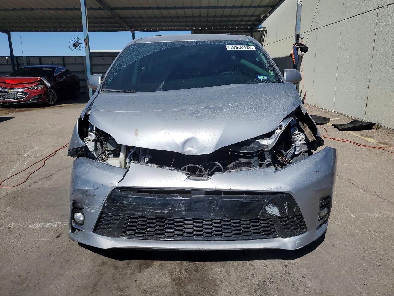 2018 TOYOTA SIENNA
