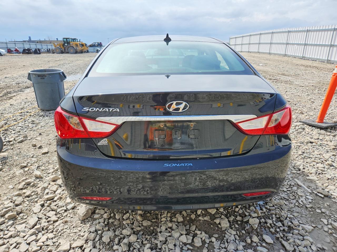 2013 HYUNDAI SONATA