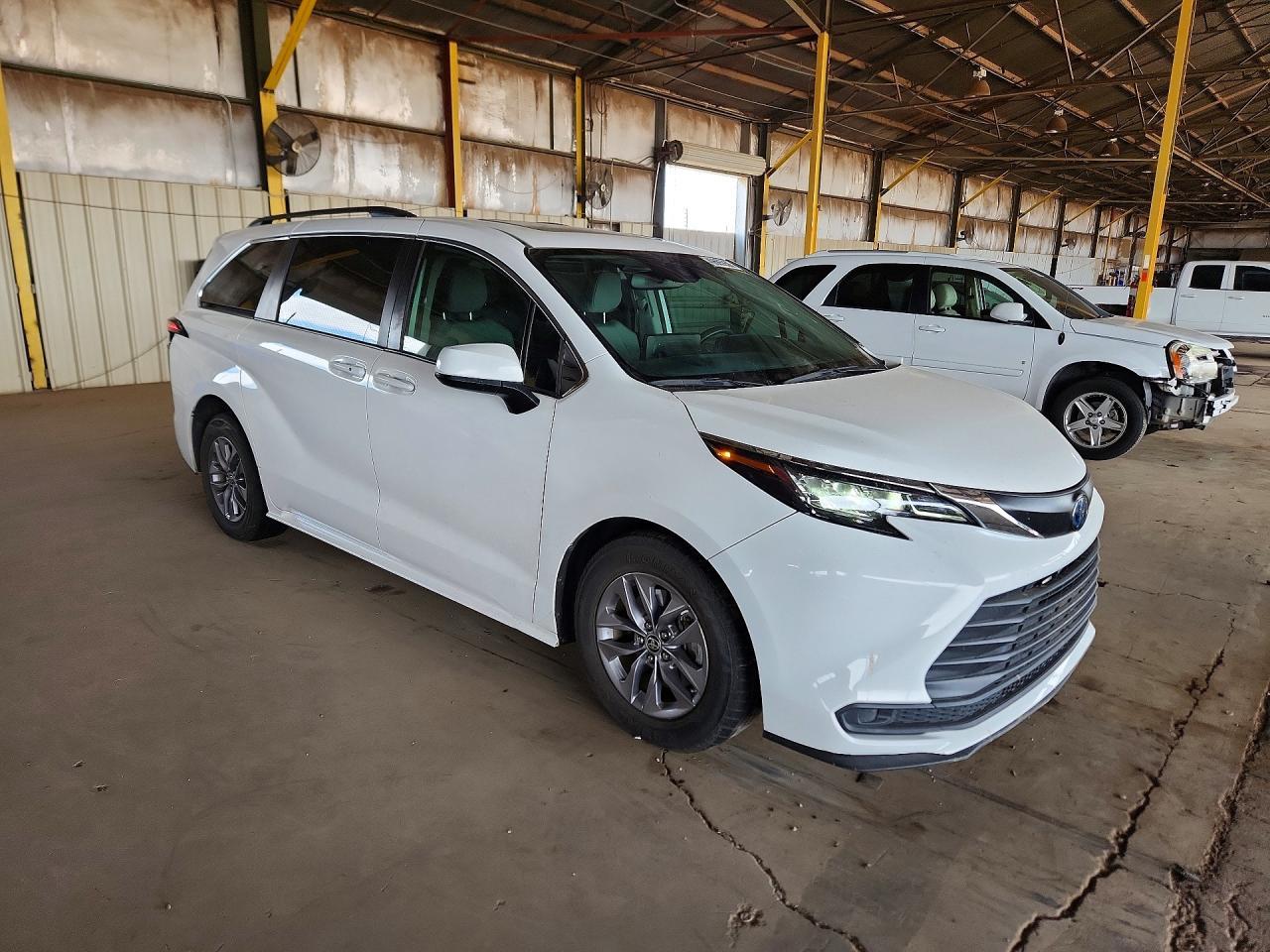 2021 TOYOTA SIENNA