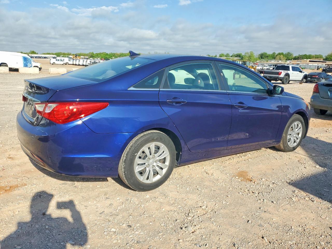 2011 HYUNDAI SONATA