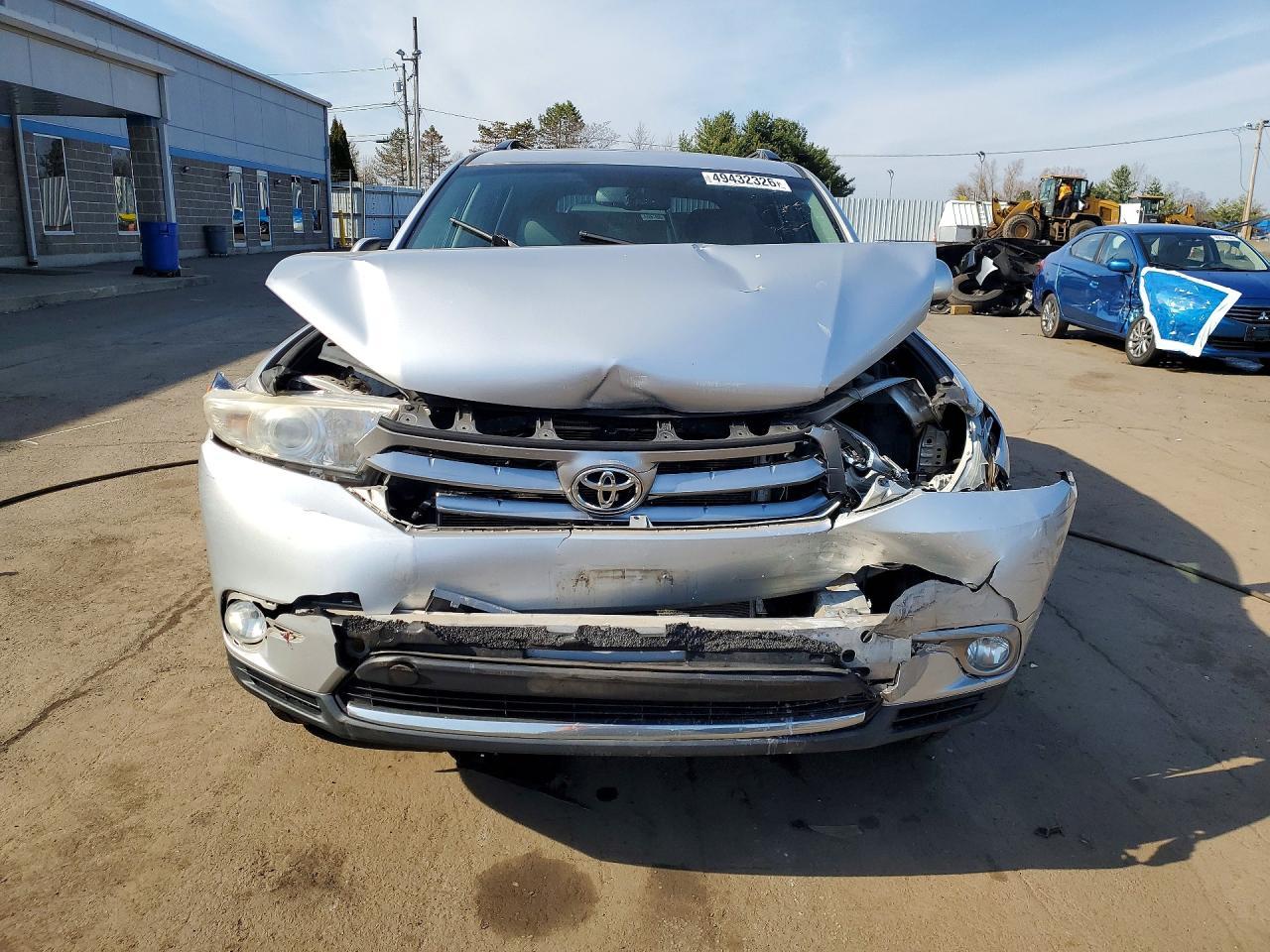 2013 TOYOTA HIGHLANDER