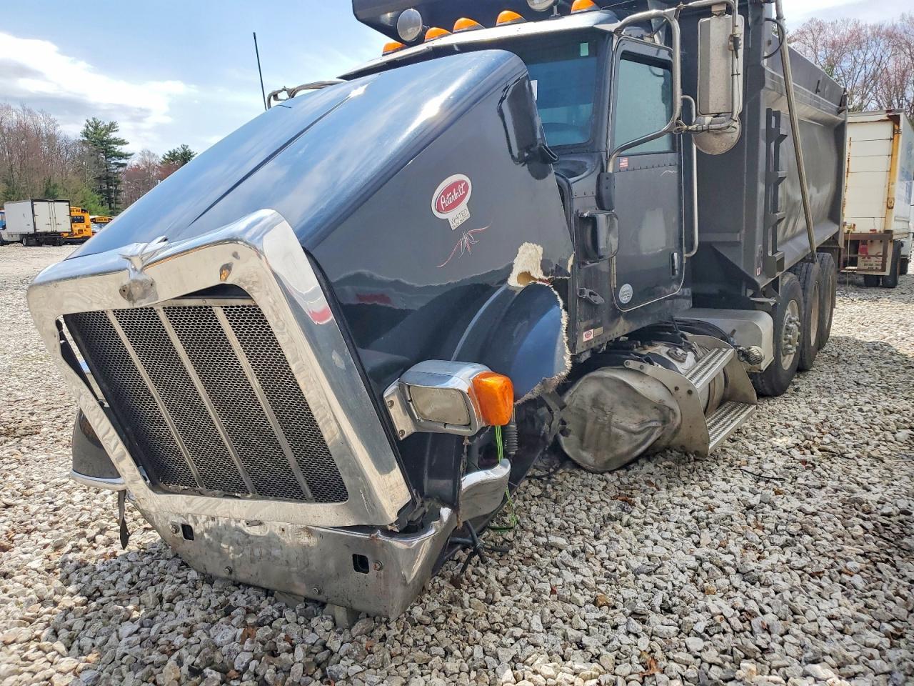 2014 PETERBILT 365