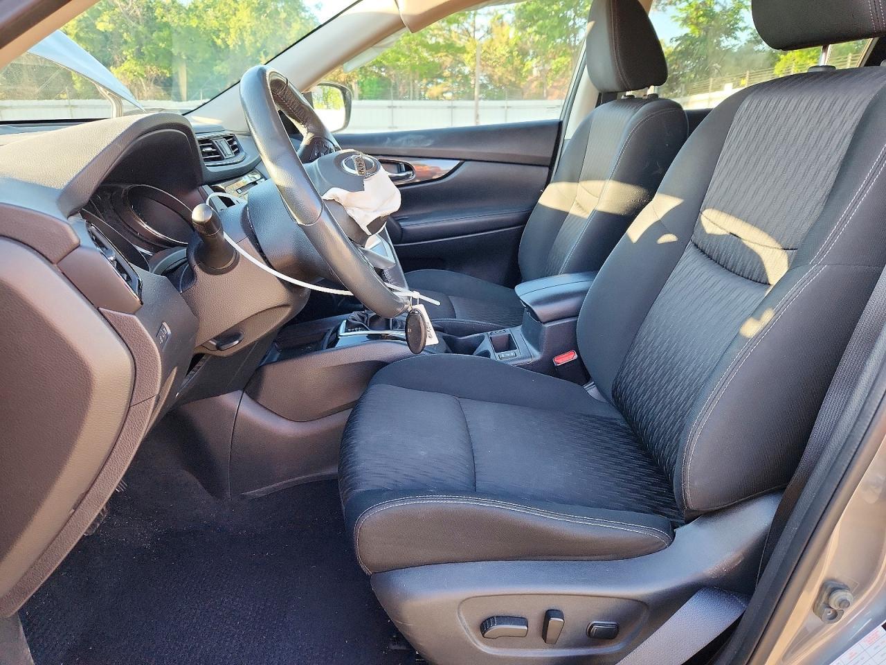 2017 NISSAN ROGUE