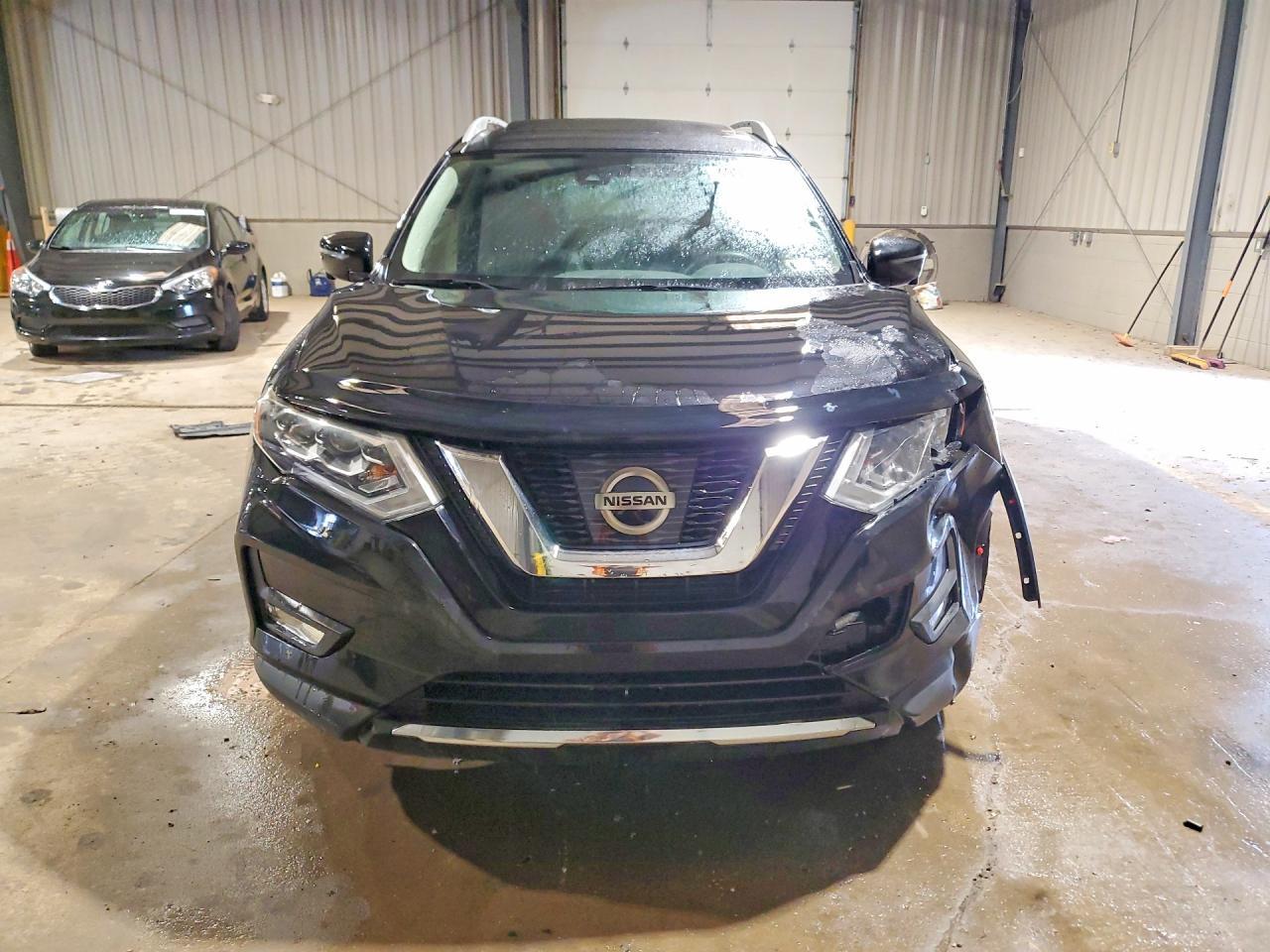 2017 NISSAN ROGUE