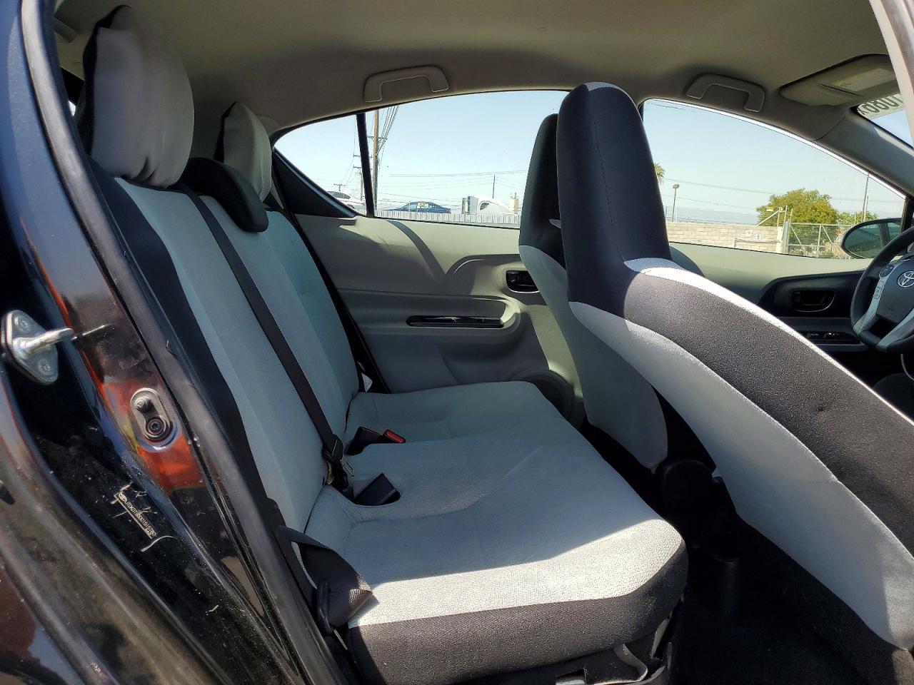 2012 TOYOTA Prius c