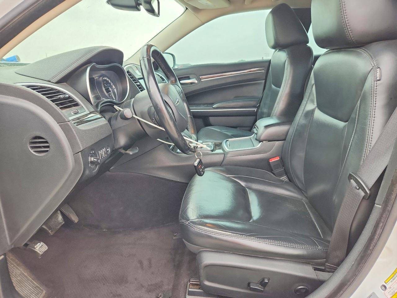 2016 CHRYSLER 300