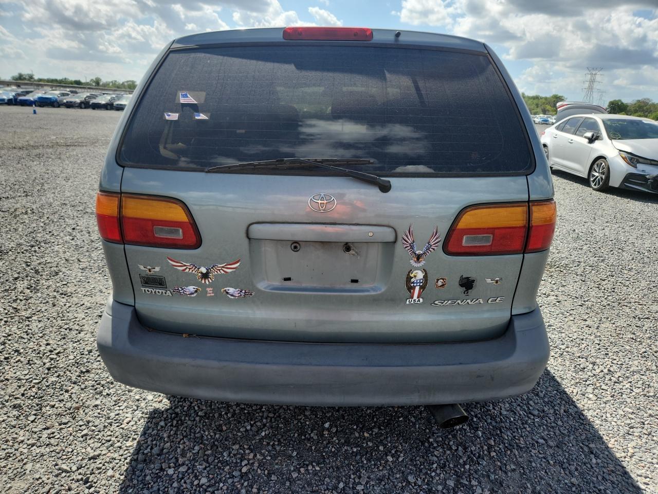 1999 TOYOTA SIENNA