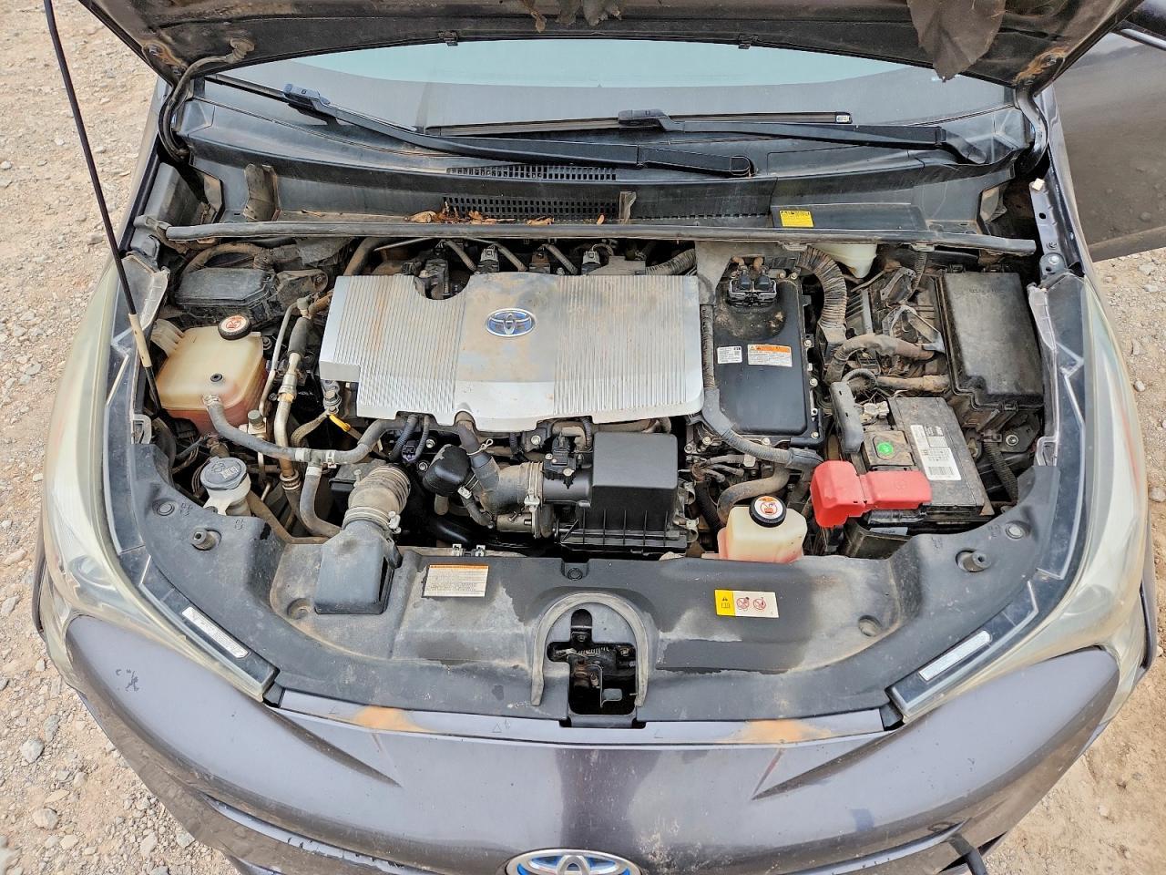 2016 TOYOTA PRIUS