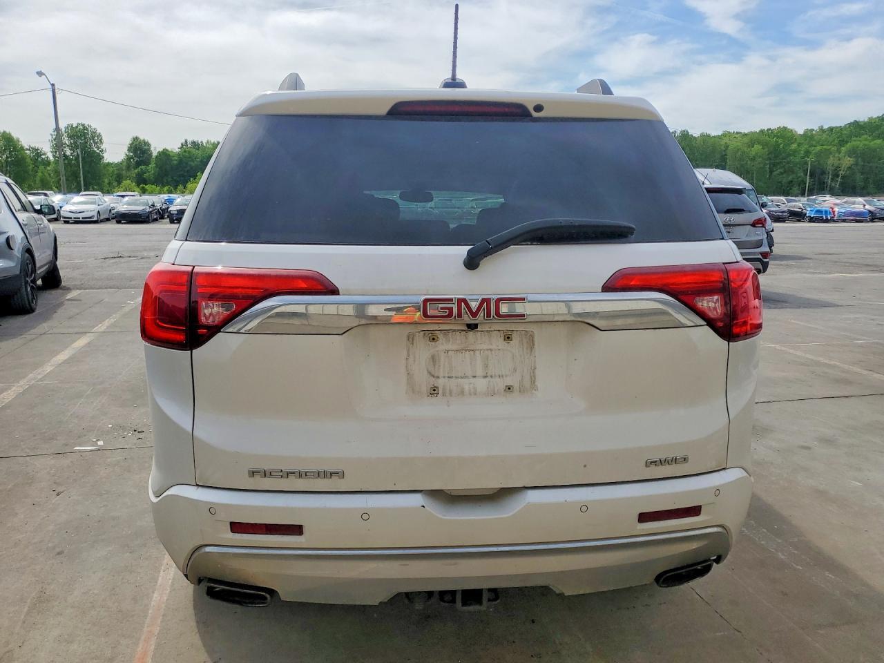 2017 GMC ACADIA
