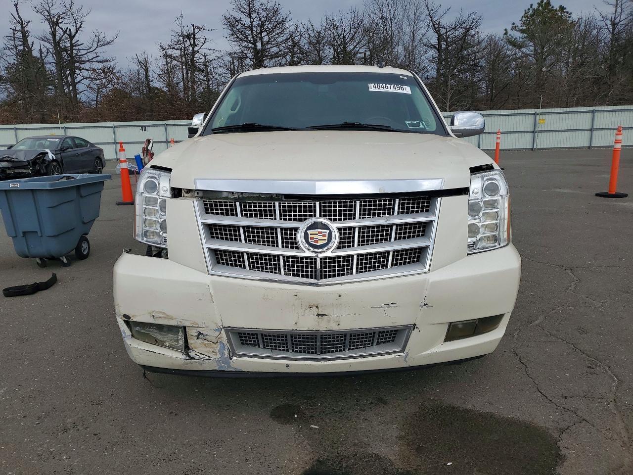 2011 CADILLAC ESCALADE