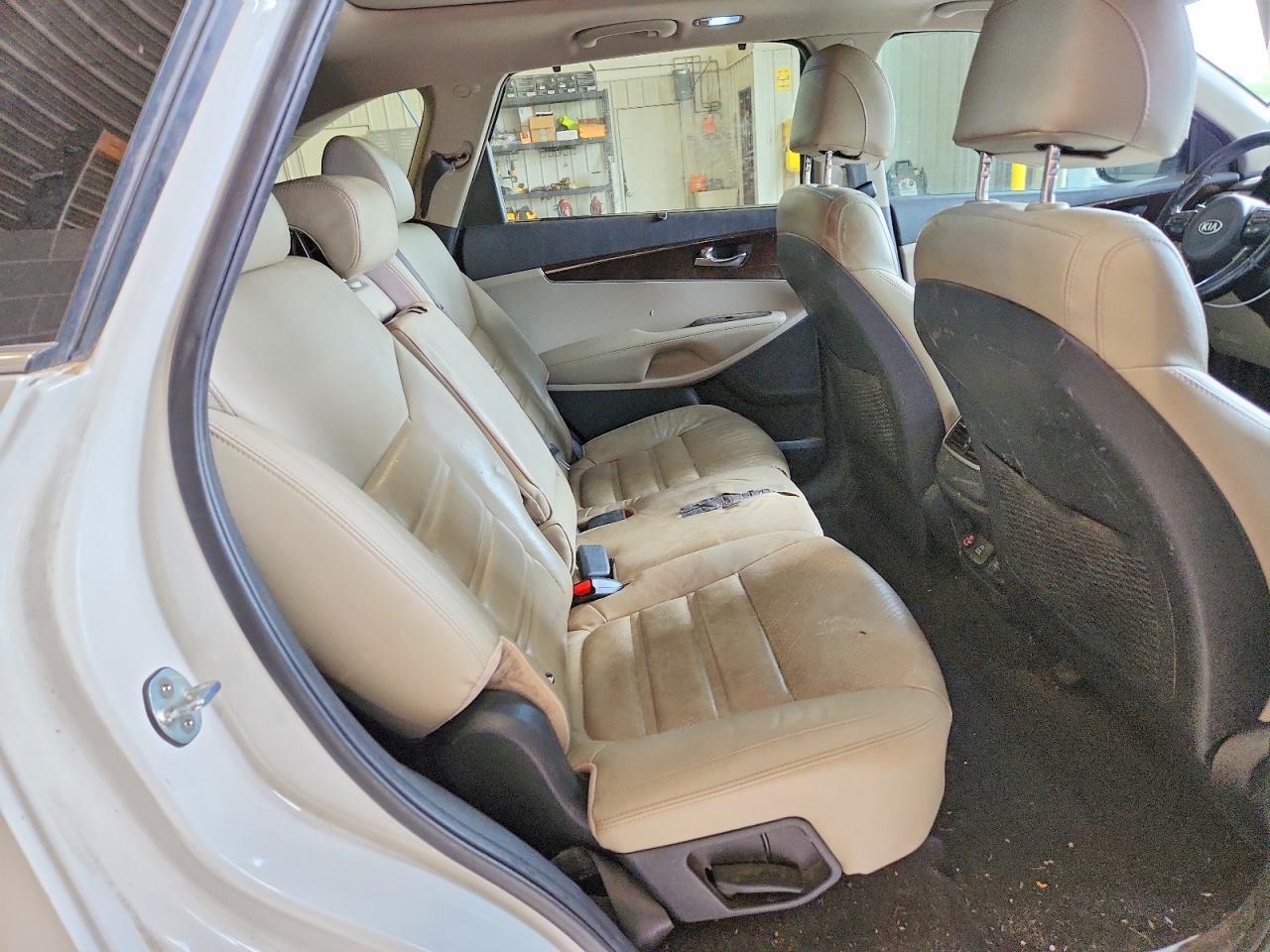 2017 KIA SORENTO