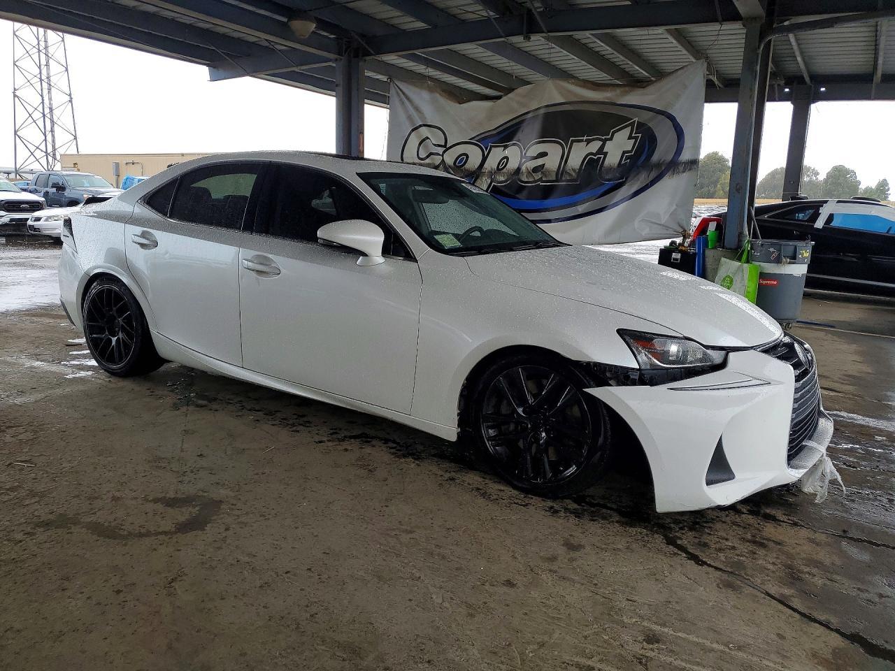 2018 LEXUS IS 300