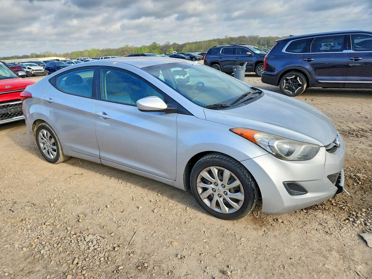 2012 HYUNDAI ELANTRA