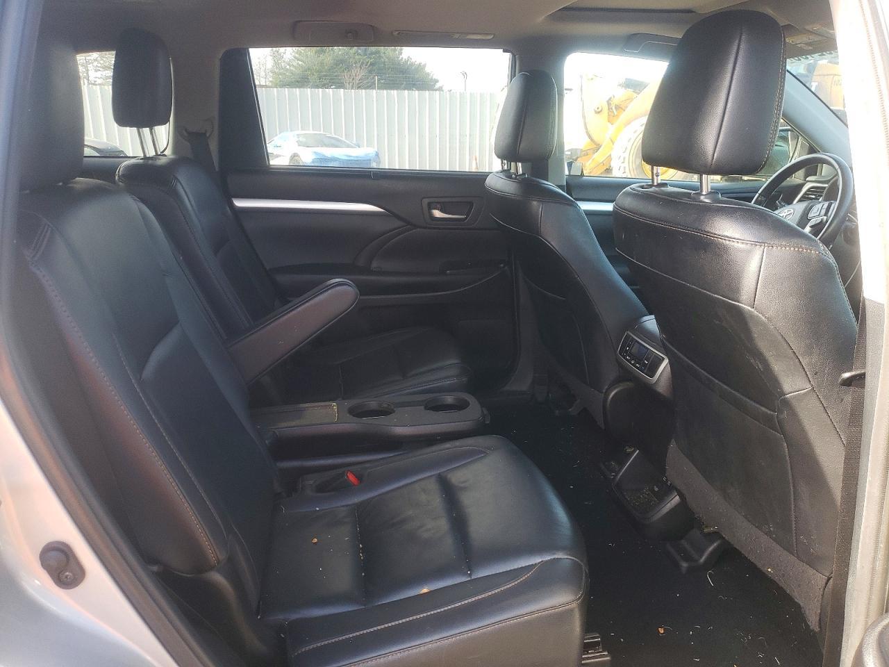 2019 TOYOTA HIGHLANDER