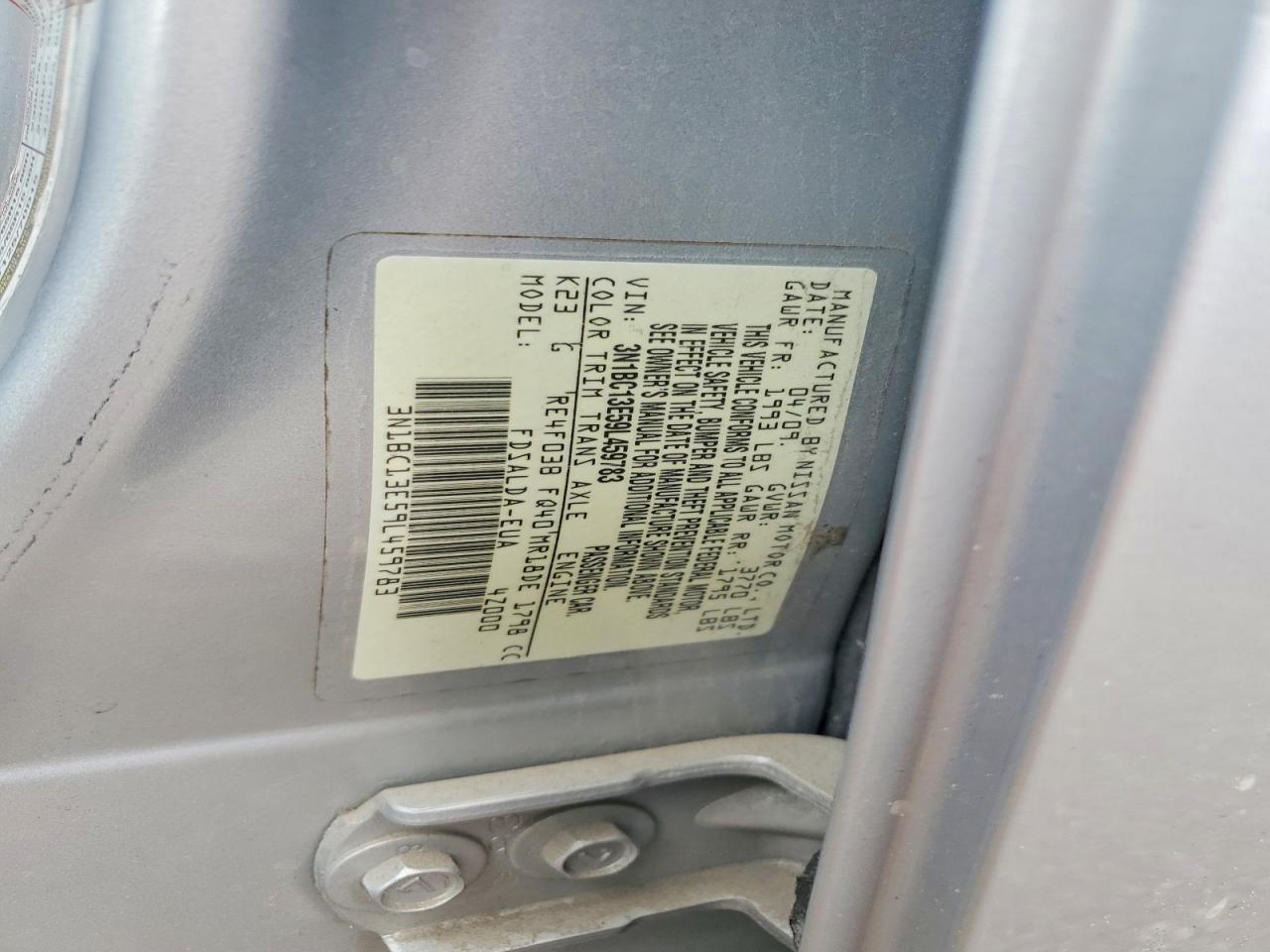 2009 NISSAN VERSA
