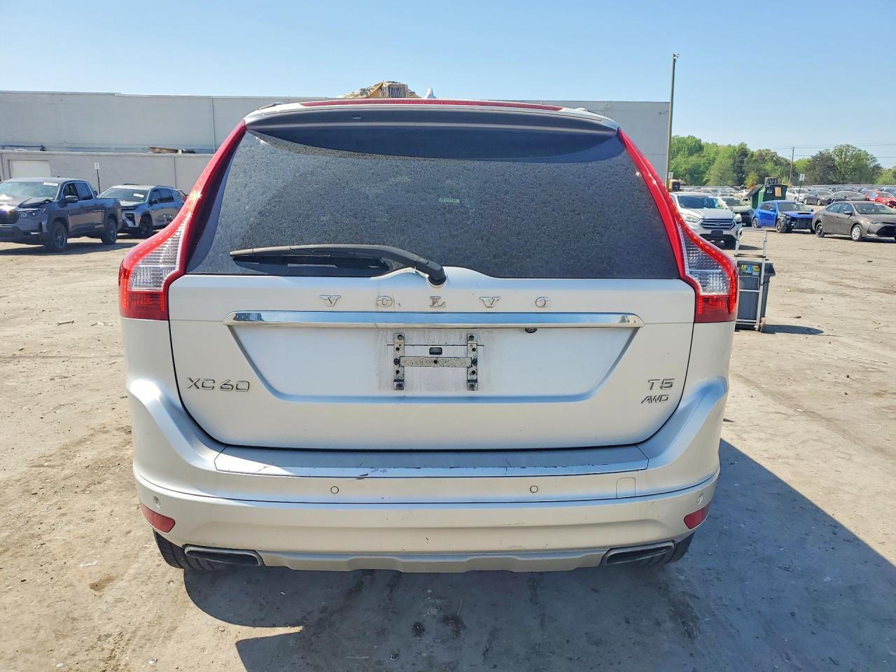 2017 VOLVO XC60