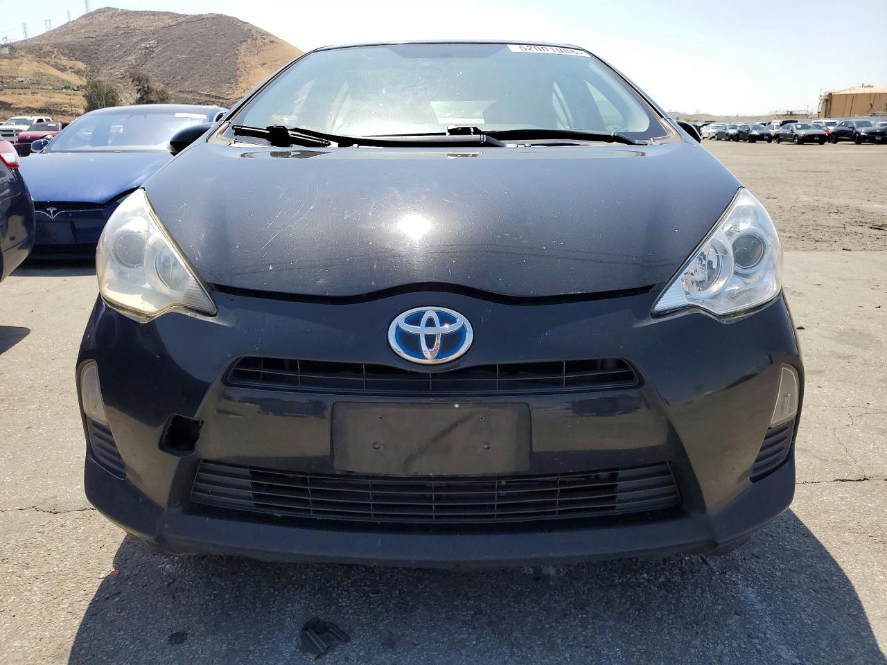 2012 TOYOTA Prius c