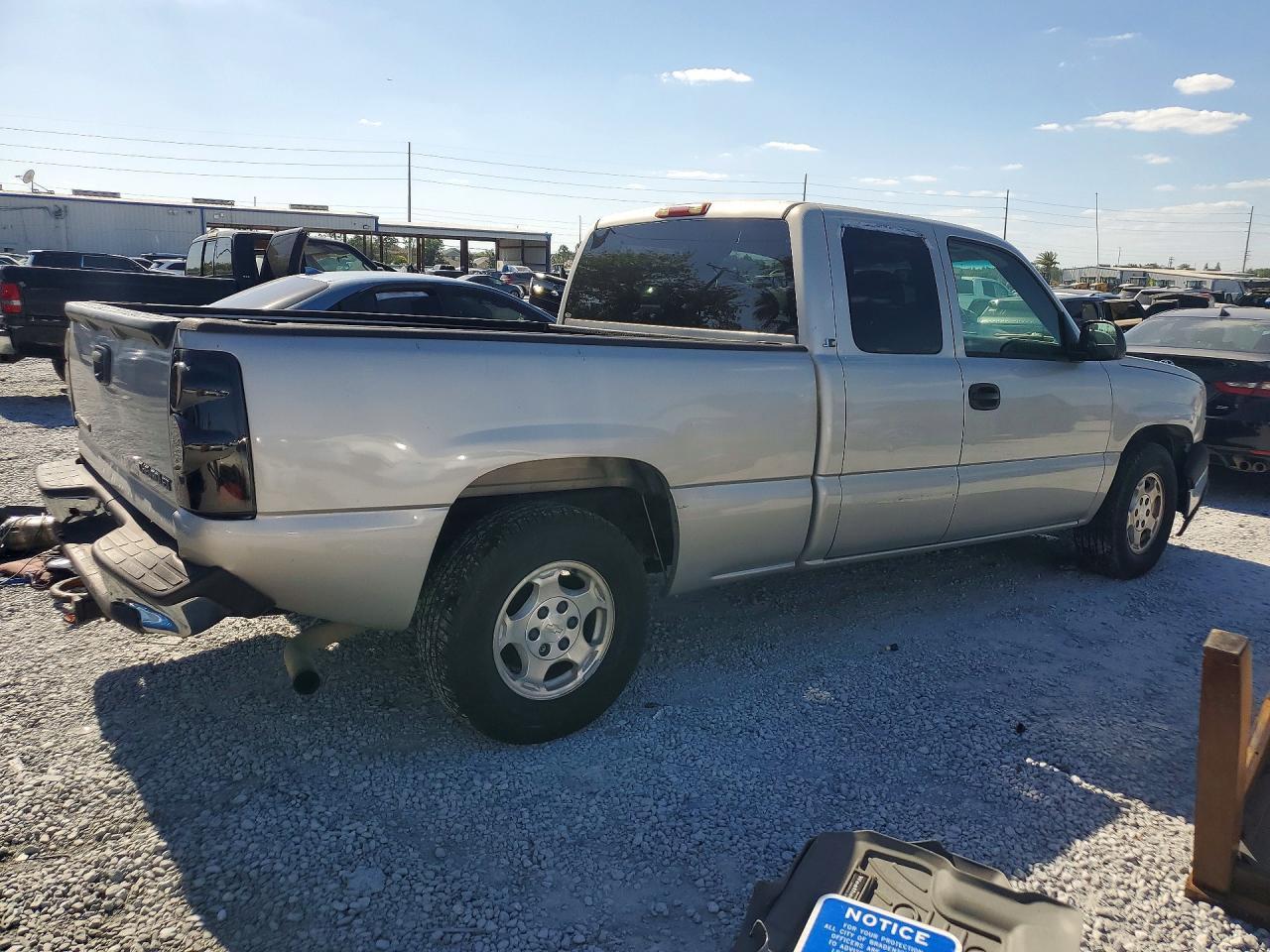 2004 CHEVROLET Silverado