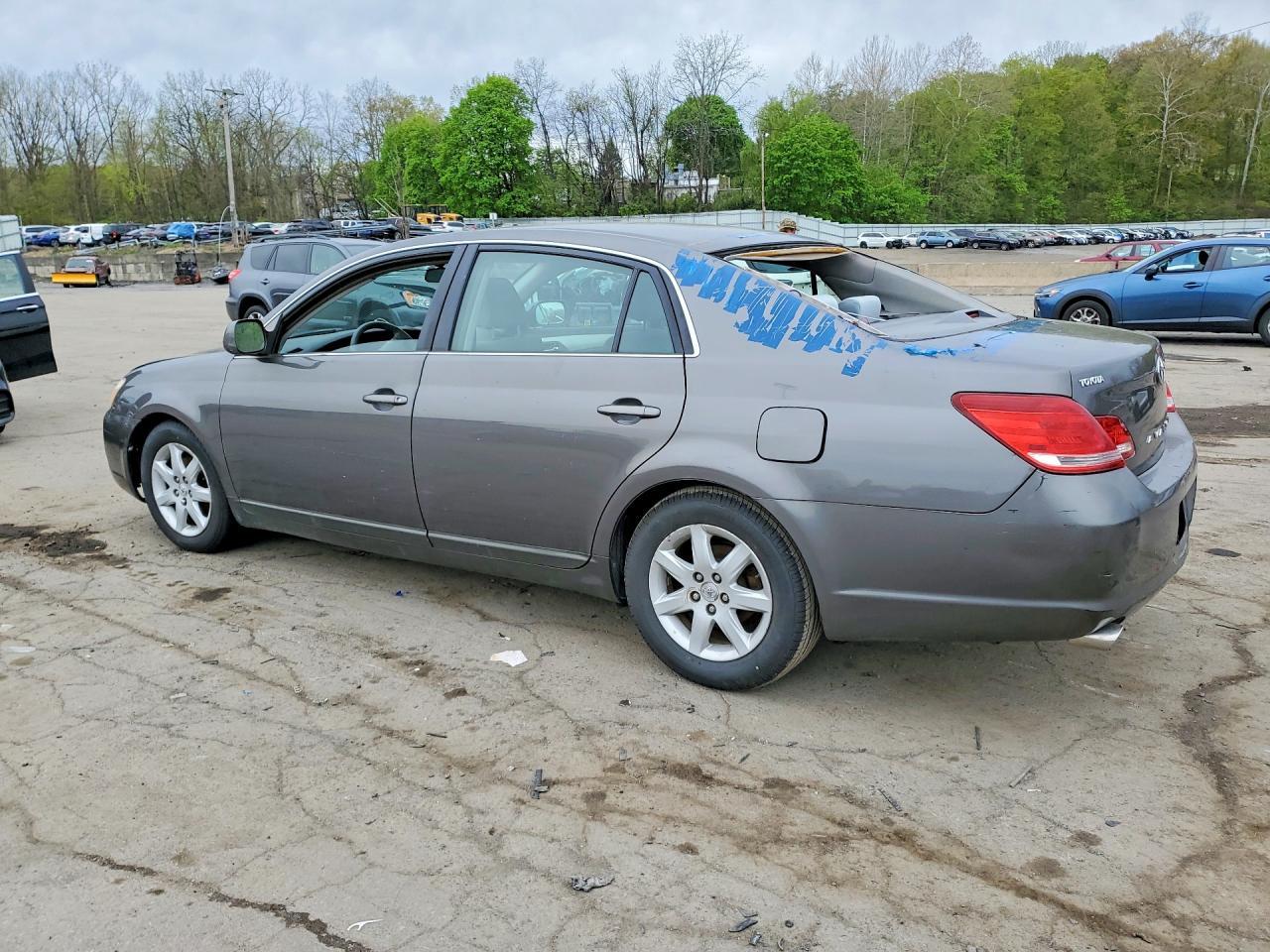 2008 Toyt Avalon