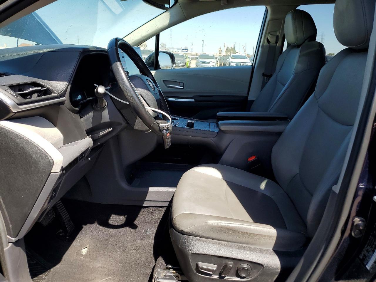 2024 TOYOTA SIENNA