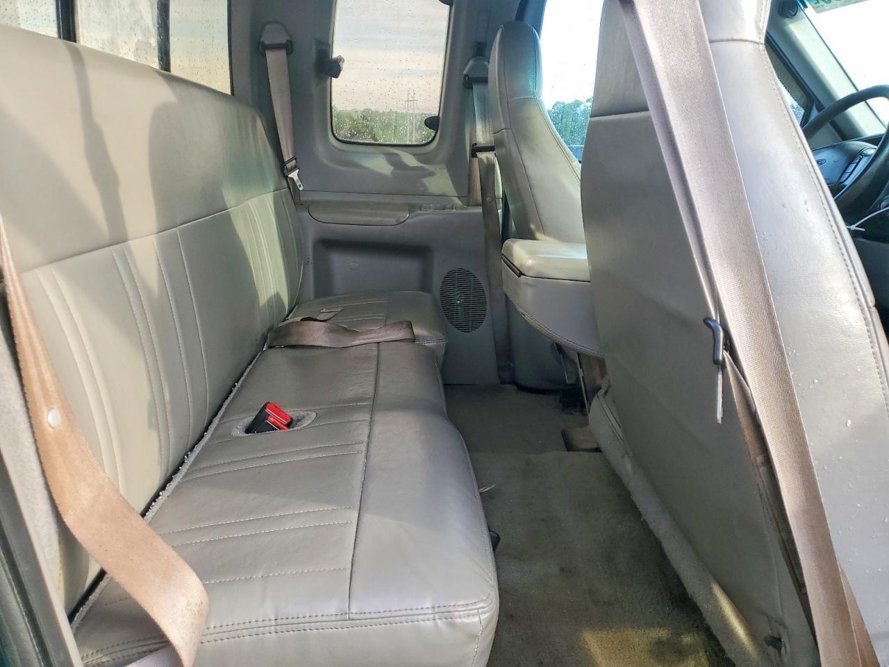 1997 FORD LGT