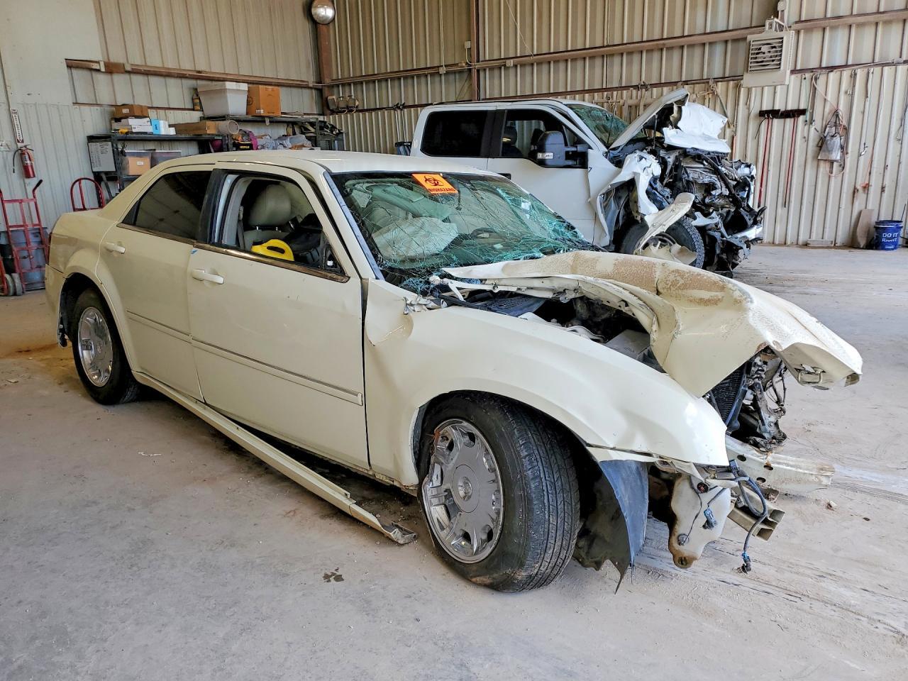 2006 CHRYSLER 300