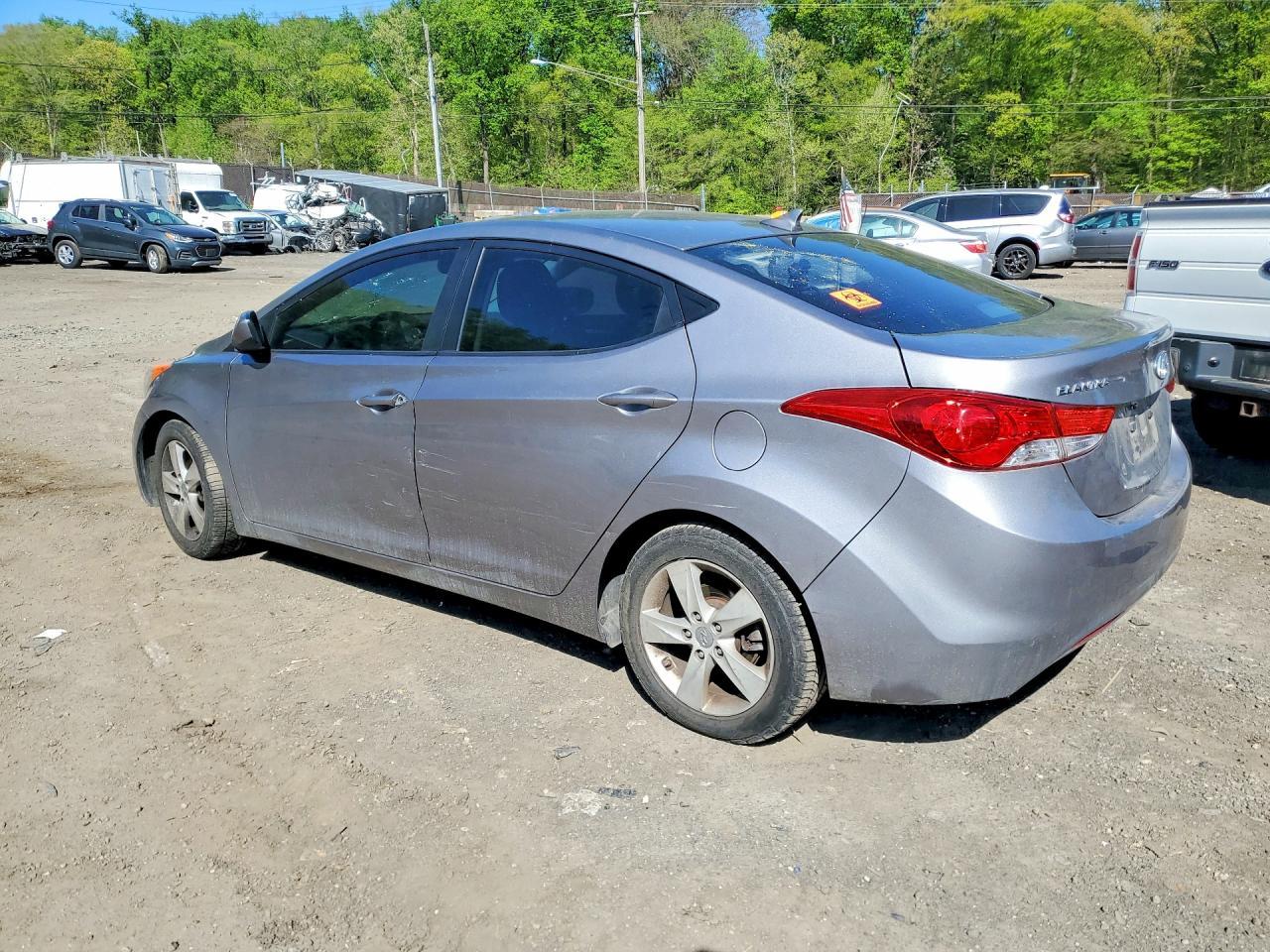 2012 HYUNDAI ELANTRA