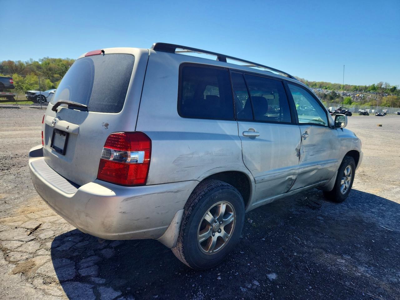 2005 TOYOTA HIGHLANDER