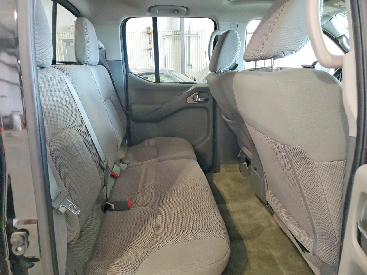 2016 NISSAN Frontier