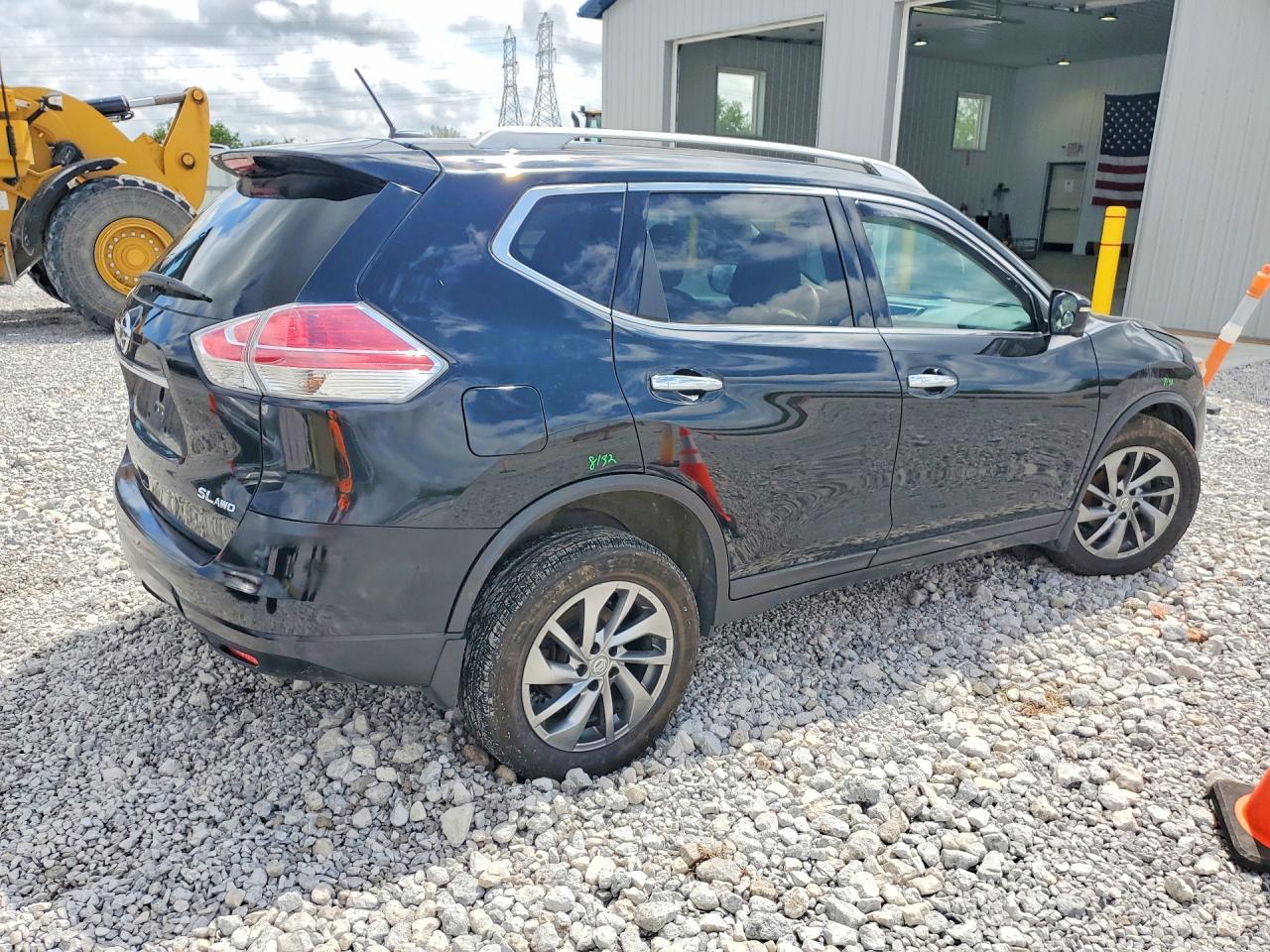2015 NISSAN ROGUE