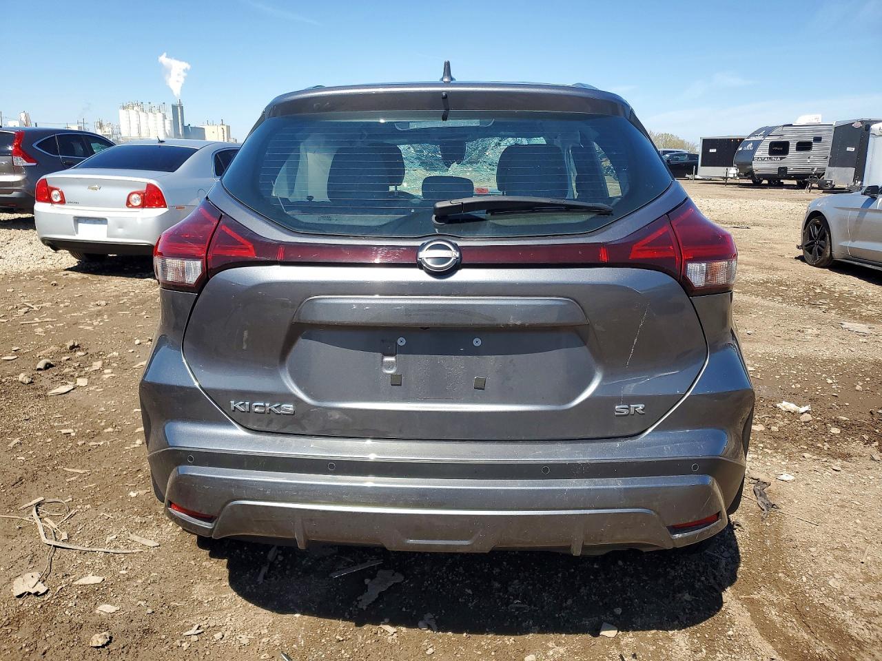 2024 NISSAN KICKS