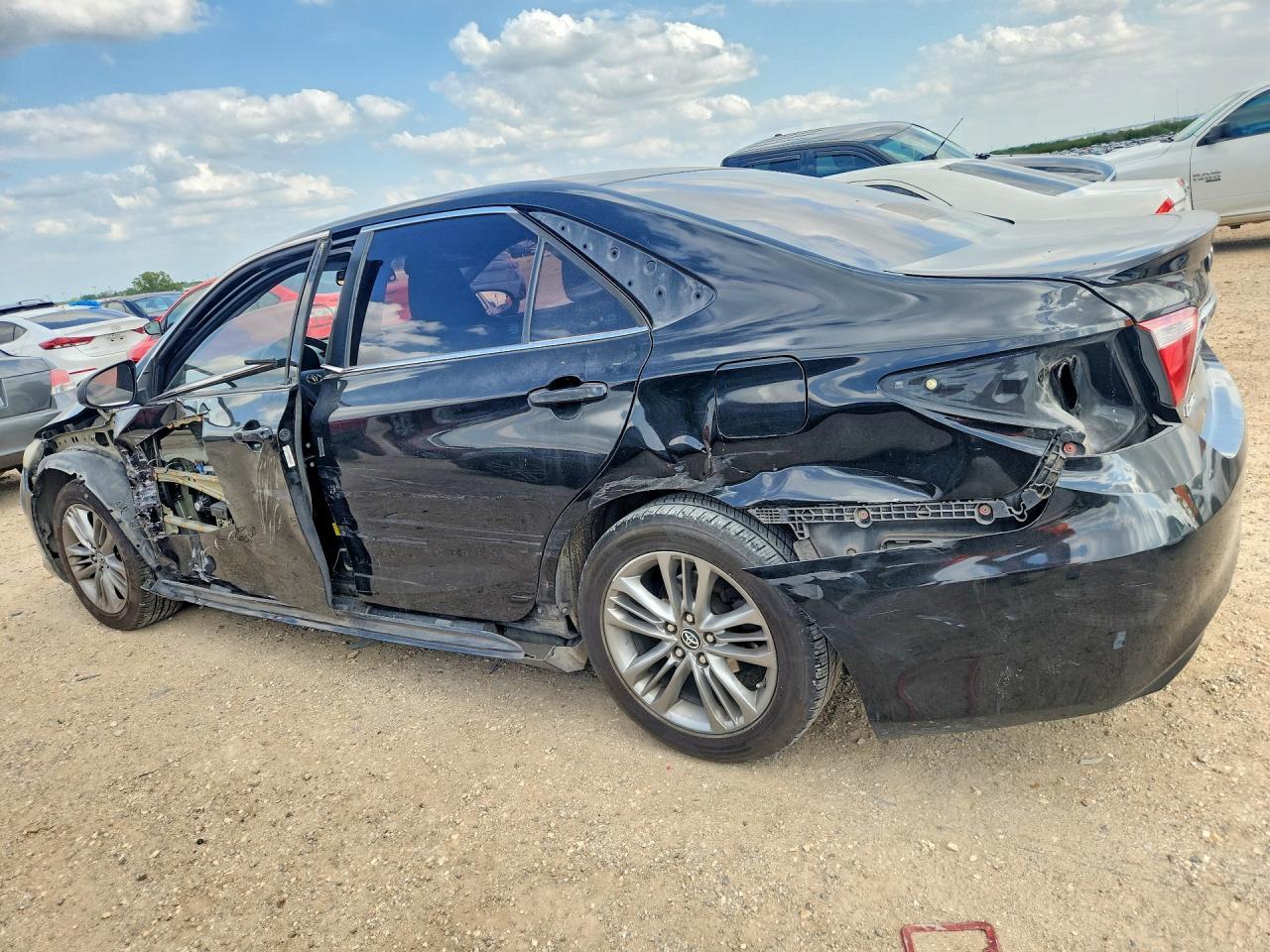 2017 TOYOTA CAMRY