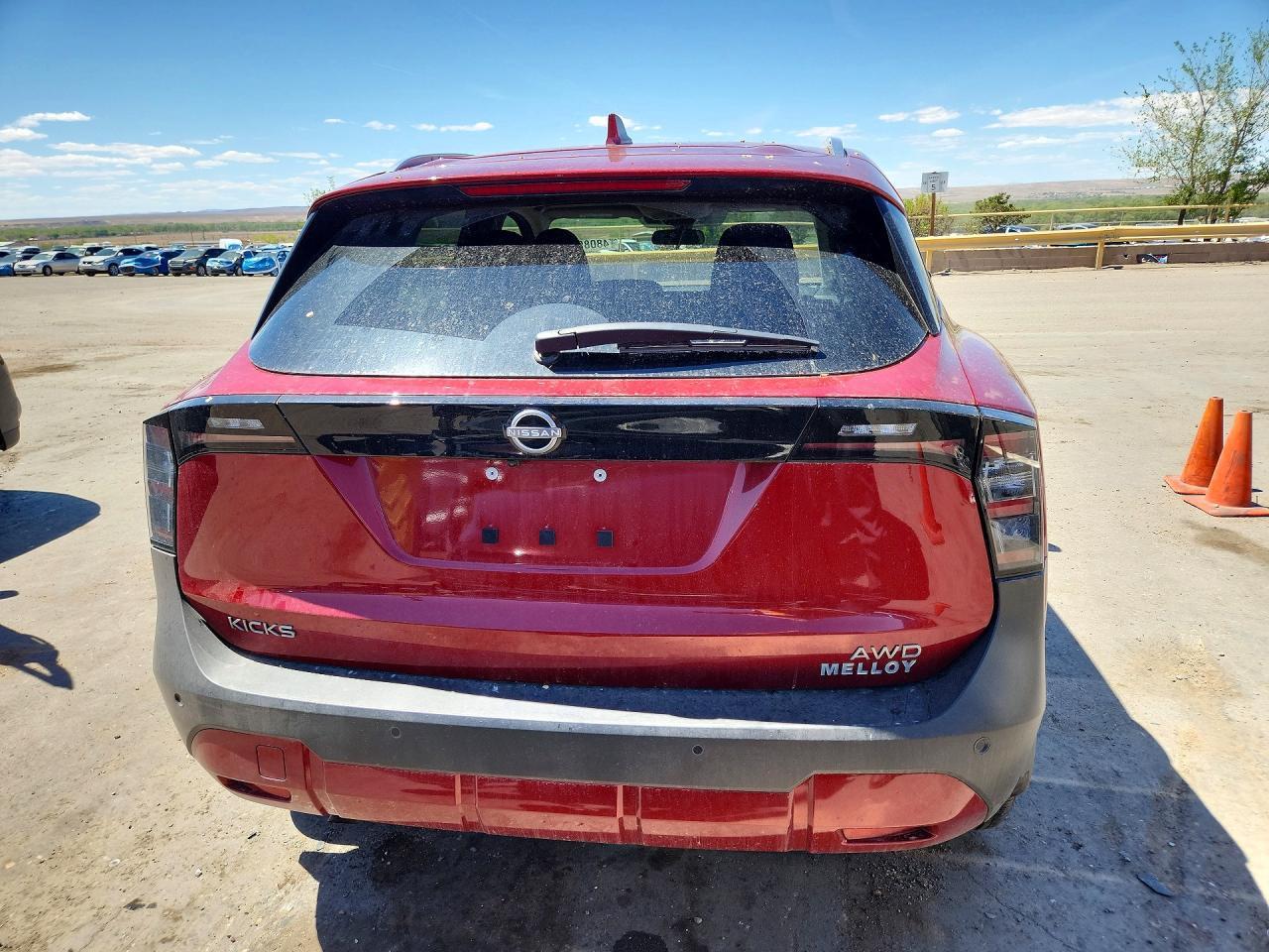 2025 NISSAN KICKS