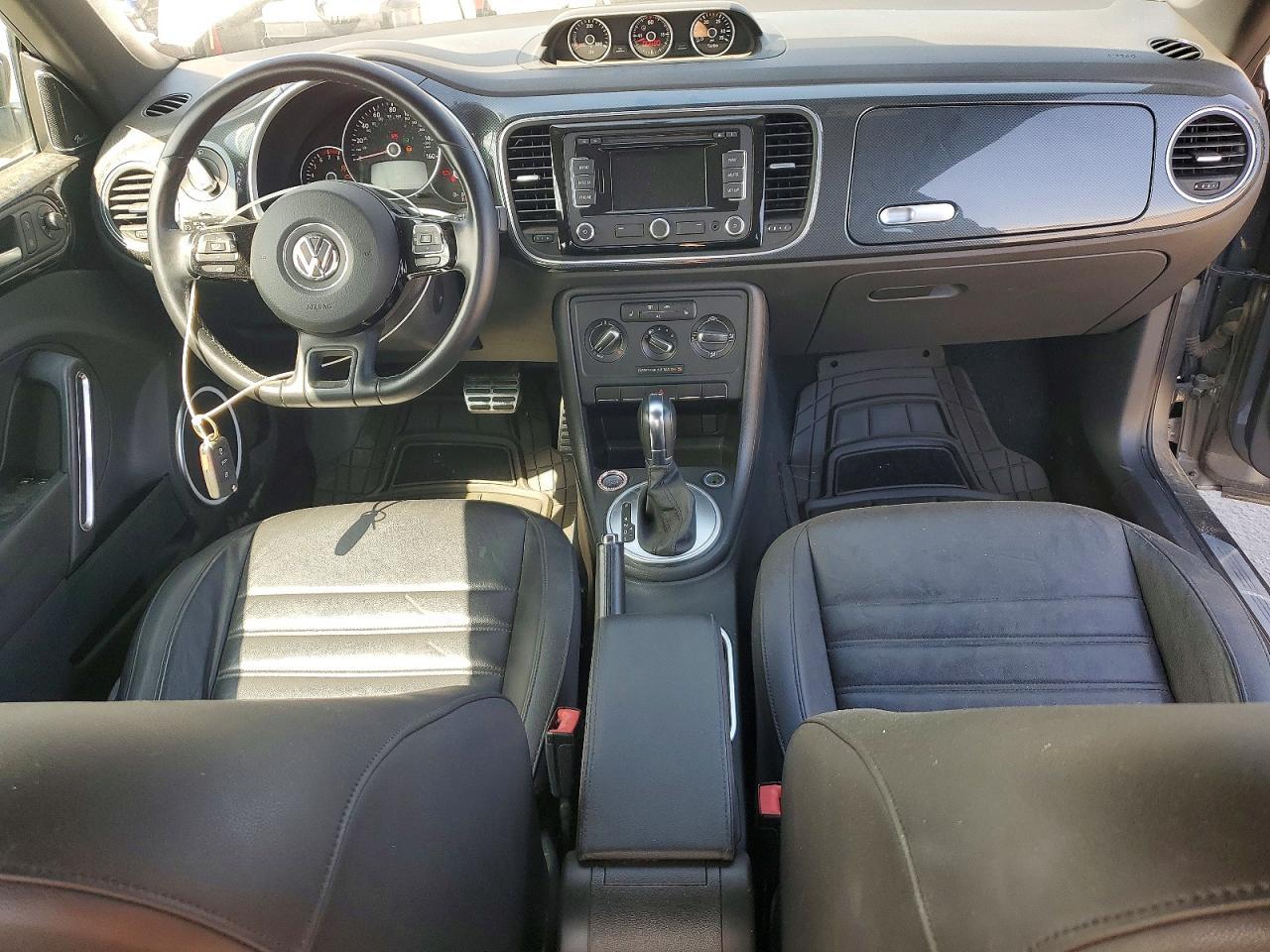 2012 VOLKSWAGEN Beetle