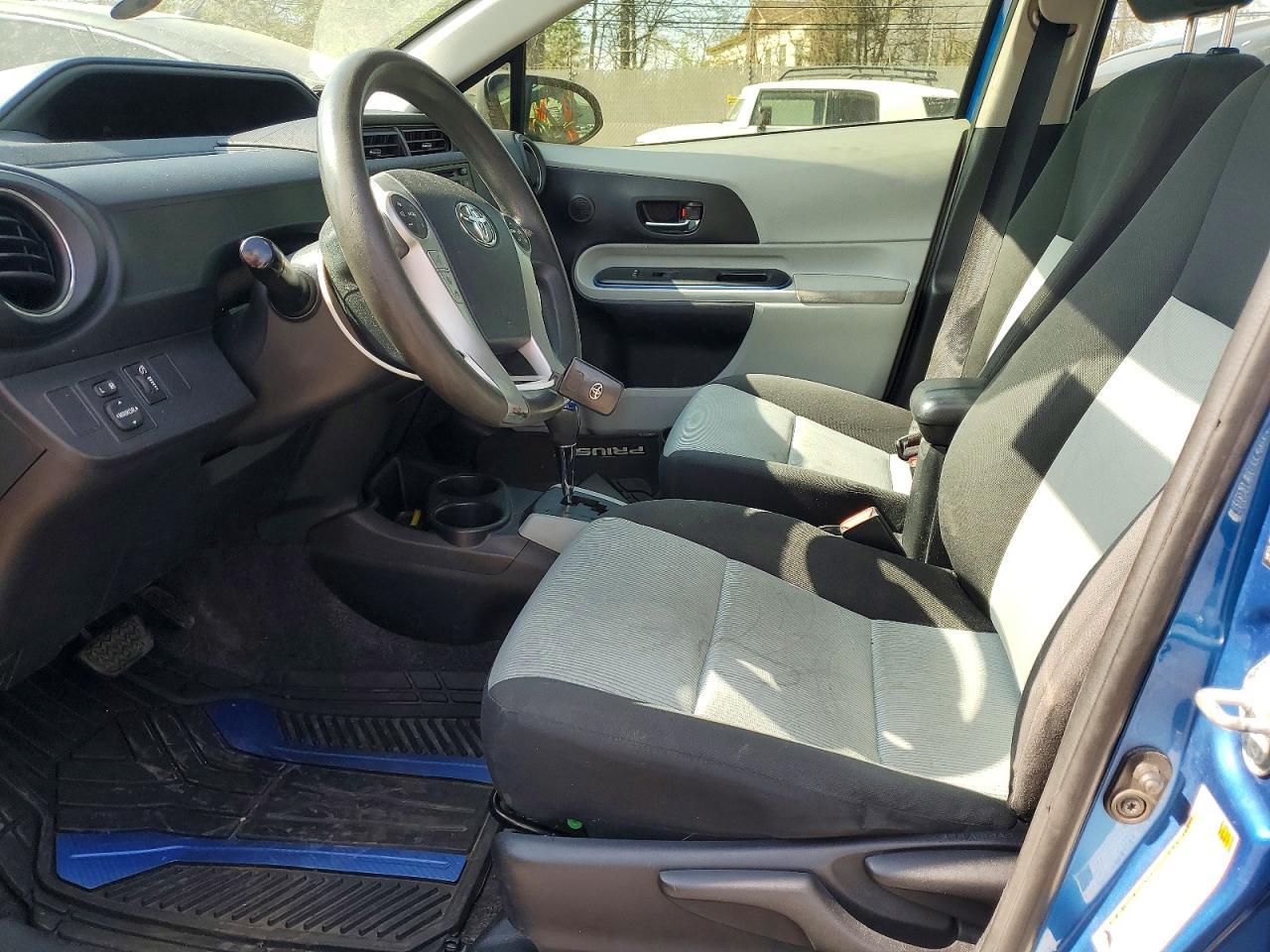 2013 Toyt Prius