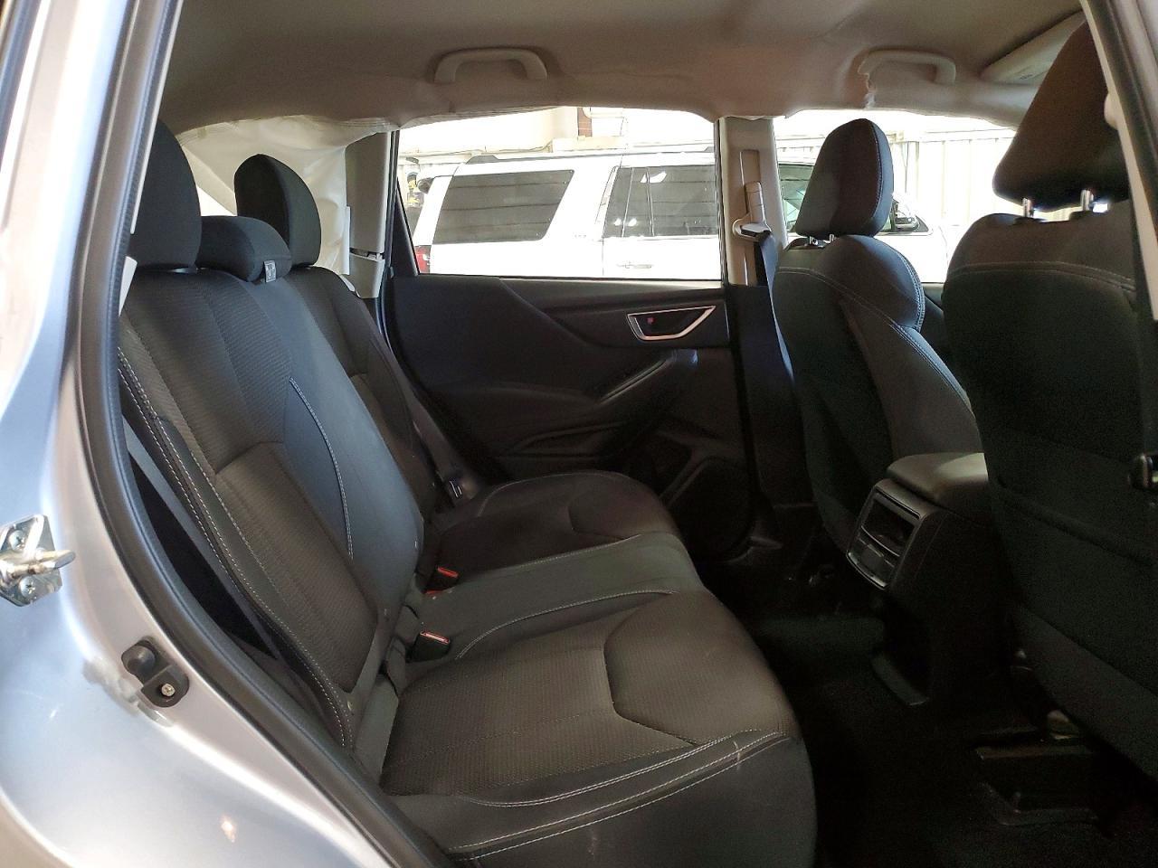 2019 SUBARU FORESTER