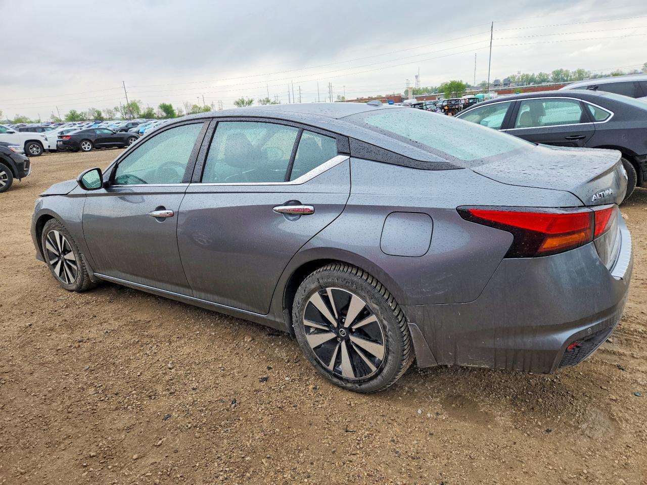 2022 NISSAN ALTIMA